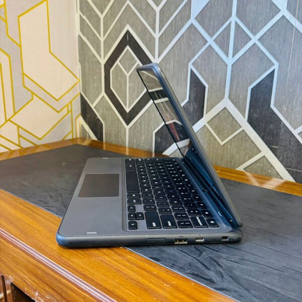 Dell Chromebook 3100 | Intel Celeron N4000 | 4GB RAM | 32GB eMMC | Intel UHD Graphics 600 | 11.6" HD Touchscreen 2-in-1 Chromebook