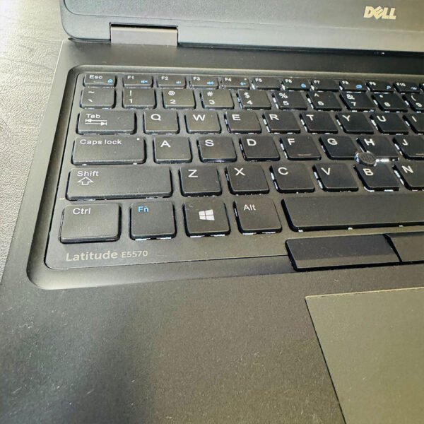 Dell-5570-i5-7th-gen-6.jpg Dell Latitude 5580 | Core i5-7300U 7th Gen | 8GB RAM | 256GB SSD | Intel HD Graphics 620 | 15.6" FHD IPS Laptop