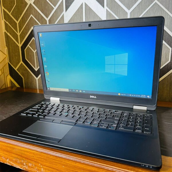 Dell-5570-i5-7th-gen-7-1.jpg Dell Latitude E5570 | Core i5-6300U 6th Gen | 8GB RAM | 256GB SSD | Intel HD Graphics 520 | 15.6" FHD IPS Laptop