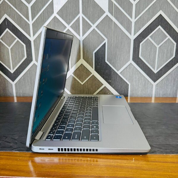 Dell-Latitude-5420-7.jpg Dell Latitude 5420 | Core i5-1135G7 11th Gen | 8GB RAM | 256GB SSD | Intel Iris Xe Graphics | 14" FHD Laptop