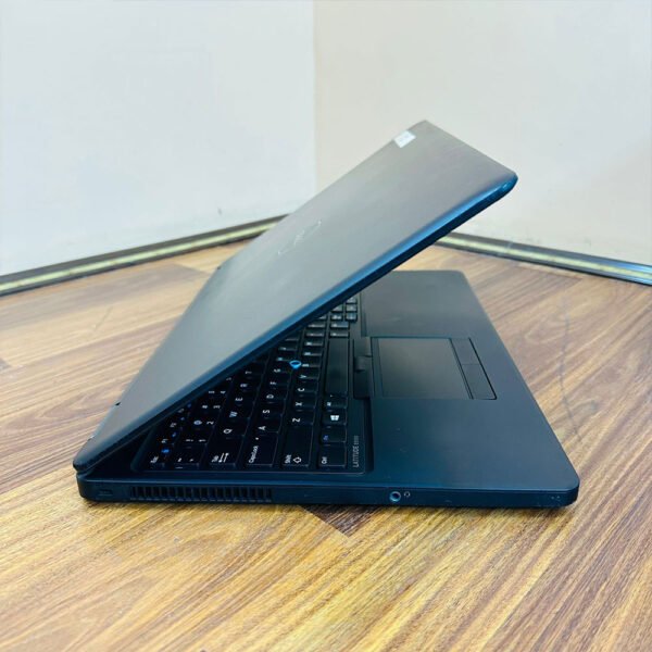 Dell-Latitude-5550-5.jpg Dell Latitude E5550 | Core i7-5600U 5th Gen | 8GB RAM | 256GB SSD | Intel HD Graphics | 15.6" HD Business Laptop