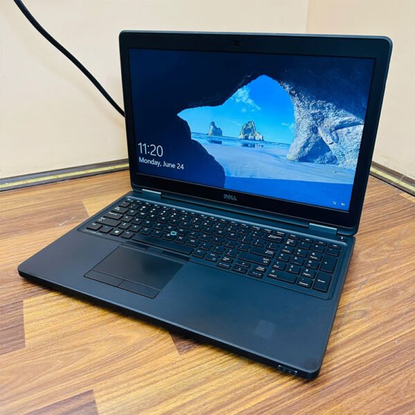 Dell-Latitude-5550-7.jpg Dell Latitude E5550 | Core i7-5600U 5th Gen | 8GB RAM | 256GB SSD | Intel HD Graphics | 15.6" HD Business Laptop