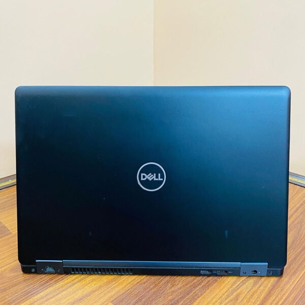 Dell Latitude 15 5590 | Core i5 7th Gen | 8GB RAM | 256GB SSD | Intel HD Graphics | 15.6" Business Laptop