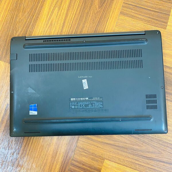 Dell-Latitude-7480-8.jpg Dell Latitude 7490 | Core i7-8350U 8th Gen | 8GB RAM | 256GB SSD | Intel UHD Graphics 620 | 14" FHD IPS Laptop