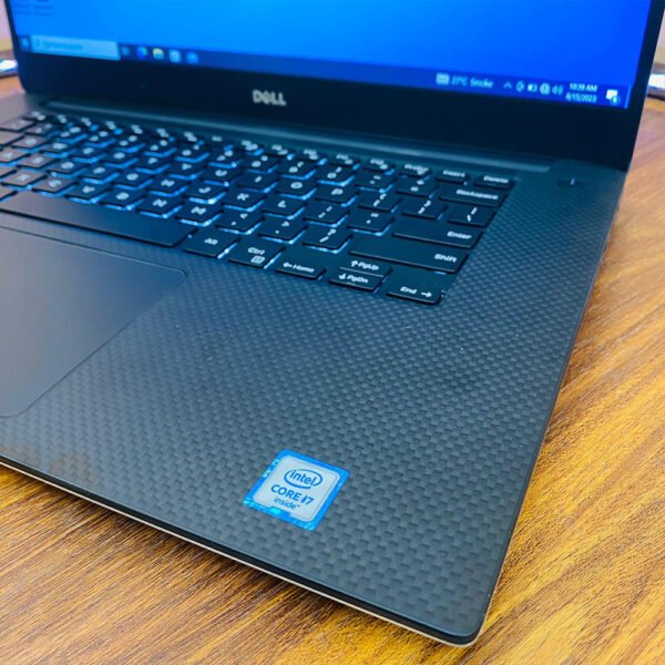 Dell Precision 5520 | Core i7-6820HQ 6th Gen | 8GB RAM | 256GB SSD | Quadro M1200 4GB | 15.6" FHD Mobile Workstation