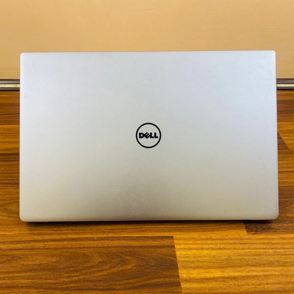 Dell-XPS-13-9360-9.jpg Dell XPS 13 9360 | Core i7-7500U 7th Gen | 16GB RAM | 256GB SSD | Intel HD Graphics 620 | 13.3" QHD+ Touch Ultrabook