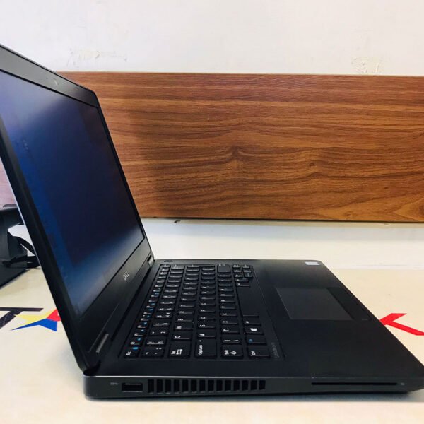 Dell-latitude-E5470-2.jpg Dell Latitude E5470 | Core i5-6300U 6th Gen | 8GB RAM | 256GB SSD | Intel HD Graphics 530 | 14" FHD IPS Laptop