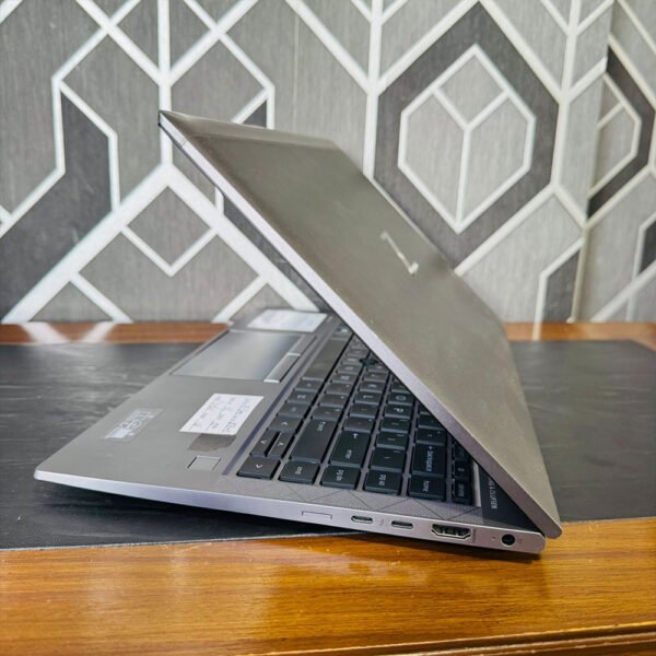 Hp-zbook-firefly-g8-2.jpg HP ZBook Firefly 14 G8 | Core i5-1135G7 11th Gen | 8GB RAM | 256GB SSD | Intel Iris Xe Graphics | 14" FHD Mobile Workstation