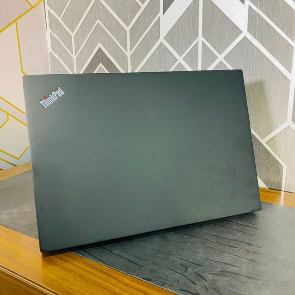 Lenovo ThinkPad T460s | Core i7 6th Gen | 8GB RAM | 256GB SSD | Intel Graphics | 14" Laptop