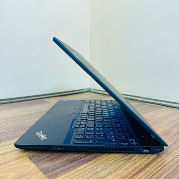 Lenovo ThinkPad P15s Gen 1 | Core i7-10510U 10th Gen | 16GB RAM | 256GB SSD | Quadro P520 | 15.6" Mobile Workstation