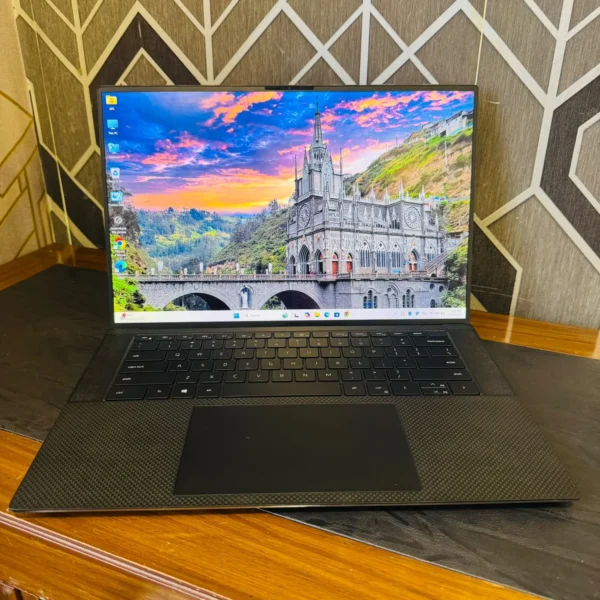 Dell Precision 5550 | Core i7-10750H 10th Gen | 8GB RAM | 256GB SSD | 4GB Graphics | 15.6" Mobile Workstation