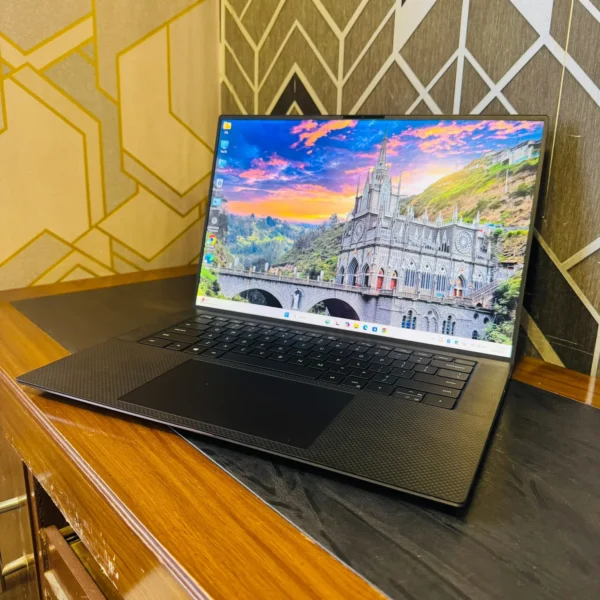 Dell Precision 5550 | Core i7-10750H 10th Gen | 8GB RAM | 256GB SSD | 4GB Graphics | 15.6" Mobile Workstation