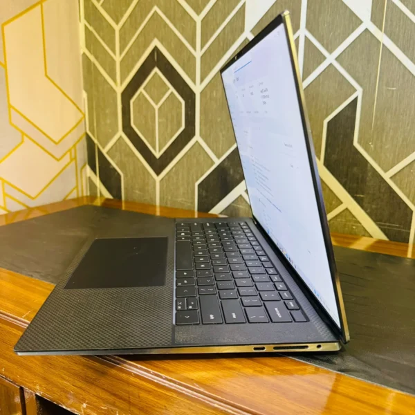 Dell Precision 5550 | Core i7-10750H 10th Gen | 8GB RAM | 256GB SSD | 4GB Graphics | 15.6" Mobile Workstation