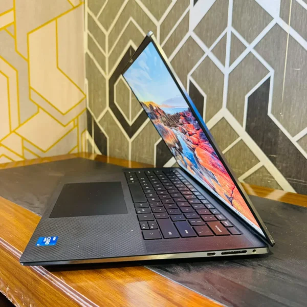 dell-precision-5560-i7-8gb-256gb-rtx-a2000-7.webp Dell Precision 5560 | Core i7-11850H 11th Gen | 8GB RAM | 256GB SSD | RTX A2000 4GB | 15.6" FHD+ Mobile Workstation